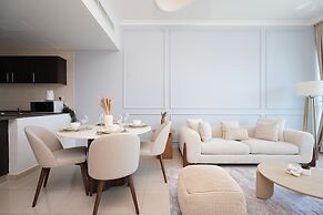 Gala Guests - Bay Central Collection