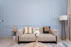 Gala Guests - Bay Central Collection