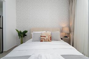 Gala Guests - Lakeside Tower Living