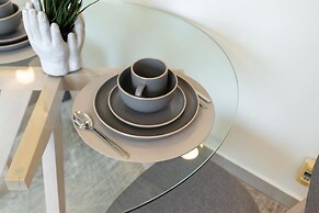 Gala Guests - Lakeside Tower Living