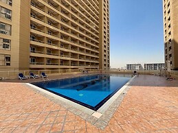 Gala Guests - Lakeside Tower Living
