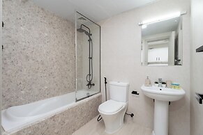 Gala Guests - Lakeside Tower Living