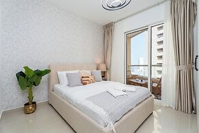 Gala Guests - Lakeside Tower Living