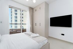 Gala Guests - Lakeside Tower Living