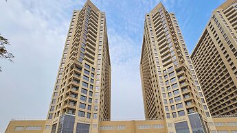 Gala Guests - Lakeside Tower Living