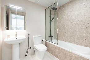 Gala Guests - Lakeside Tower Living