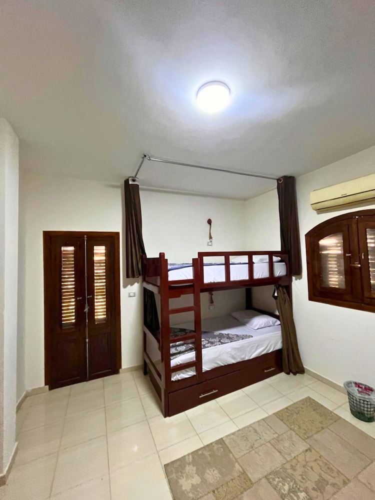 Ira Hostel