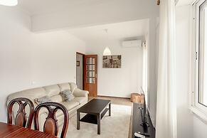 Almada Central by Homing