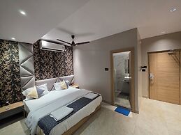 The Bay Suites - NIS