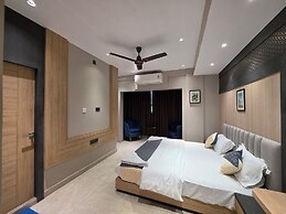 The Bay Suites - NIS