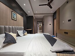 The Bay Suites - NIS