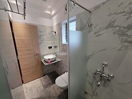 The Bay Suites - NIS