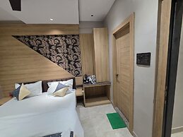 The Bay Suites - NIS