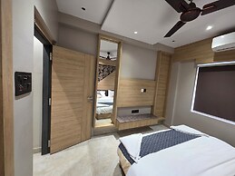 The Bay Suites - NIS