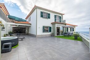 Villa Emilia by Atlantic Holiday
