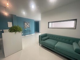 Xenia Room