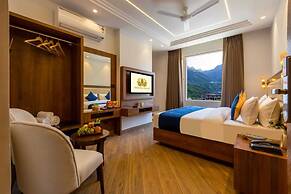 Hotel Ambalika Aashray Katra