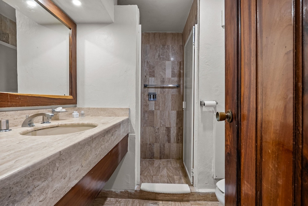 Velas Resort Access Beachfront 3BR Condo
