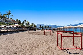 Velas Resort Access Beachfront 3BR Condo