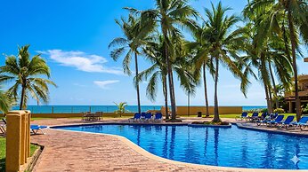 Oceanfront 5BR Villa by Monyxbnb