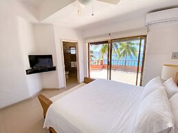 Oceanfront 5BR Villa by Monyxbnb