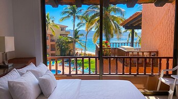 Oceanfront 5BR Villa by Monyxbnb