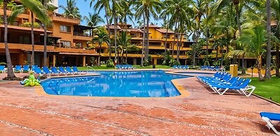 Oceanfront 5BR Villa by Monyxbnb