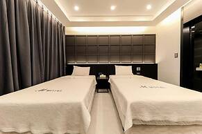 THE M HOTEL