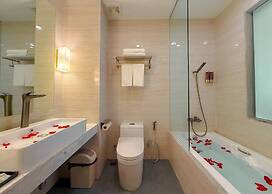 LEE HOTEL LAT PHRAO