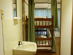 Kobe Guesthouse - Hostel