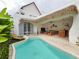 Jade Uluwatu
