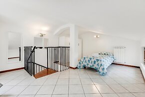 Juliette House: Shared Pool & Relax