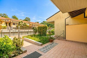 Juliette House: Shared Pool & Relax