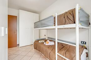 Juliette House: Shared Pool & Relax