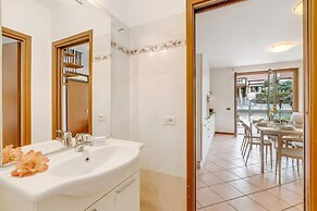Juliette House: Shared Pool & Relax