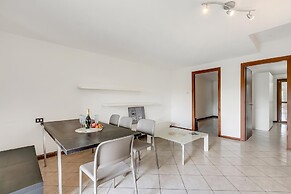 Juliette House: Shared Pool & Relax