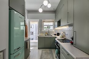 The Tara - Coastal 2-BR Apt. in Piraeus