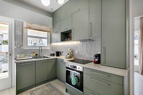 The Tara - Coastal 2-BR Apt. in Piraeus