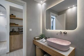 The Tara - Coastal 2-BR Apt. in Piraeus