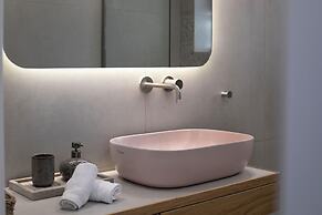 The Tara - Coastal 2-BR Apt. in Piraeus