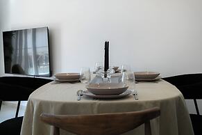 The Tara - Coastal 2-BR Apt. in Piraeus