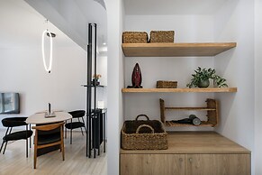 The Tara - Coastal 2-BR Apt. in Piraeus