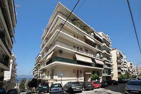 The Tara - Coastal 2-BR Apt. in Piraeus