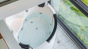 Goseong Lareine Poolvilla H