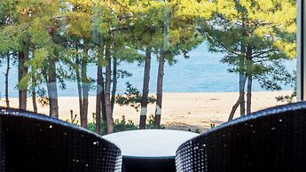 Goseong Lareine Poolvilla H