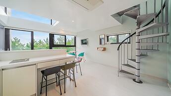 Goseong Lareine Poolvilla H