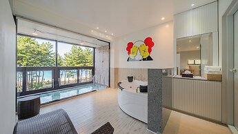 Goseong Lareine Poolvilla H