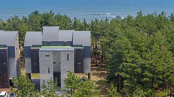 Goseong Lareine Poolvilla H