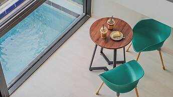 Goseong Lareine Poolvilla H
