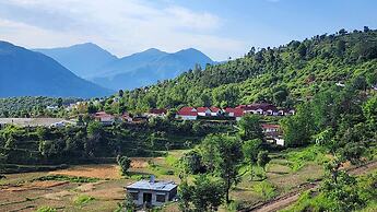 Chardham Resort Guptakashi